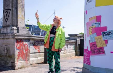 Student takes a selfie in the Cardiff City centre