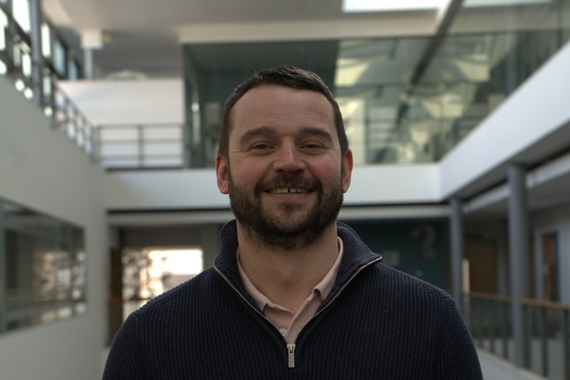 Headshot of Lee Davies